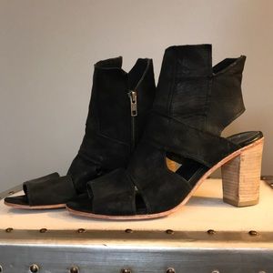 Free people black leather sandals
